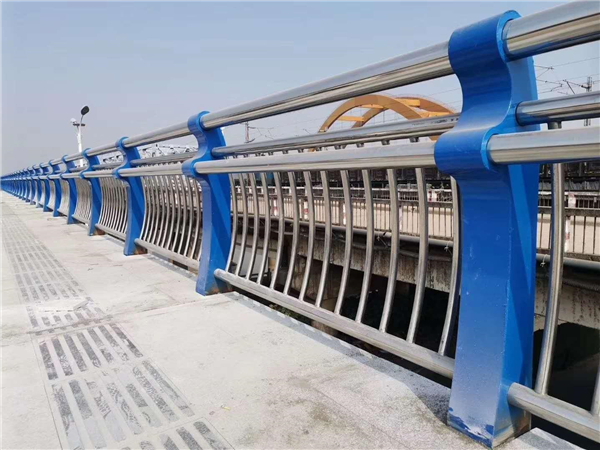 广州304不锈钢复合管护栏的生产工艺揭秘